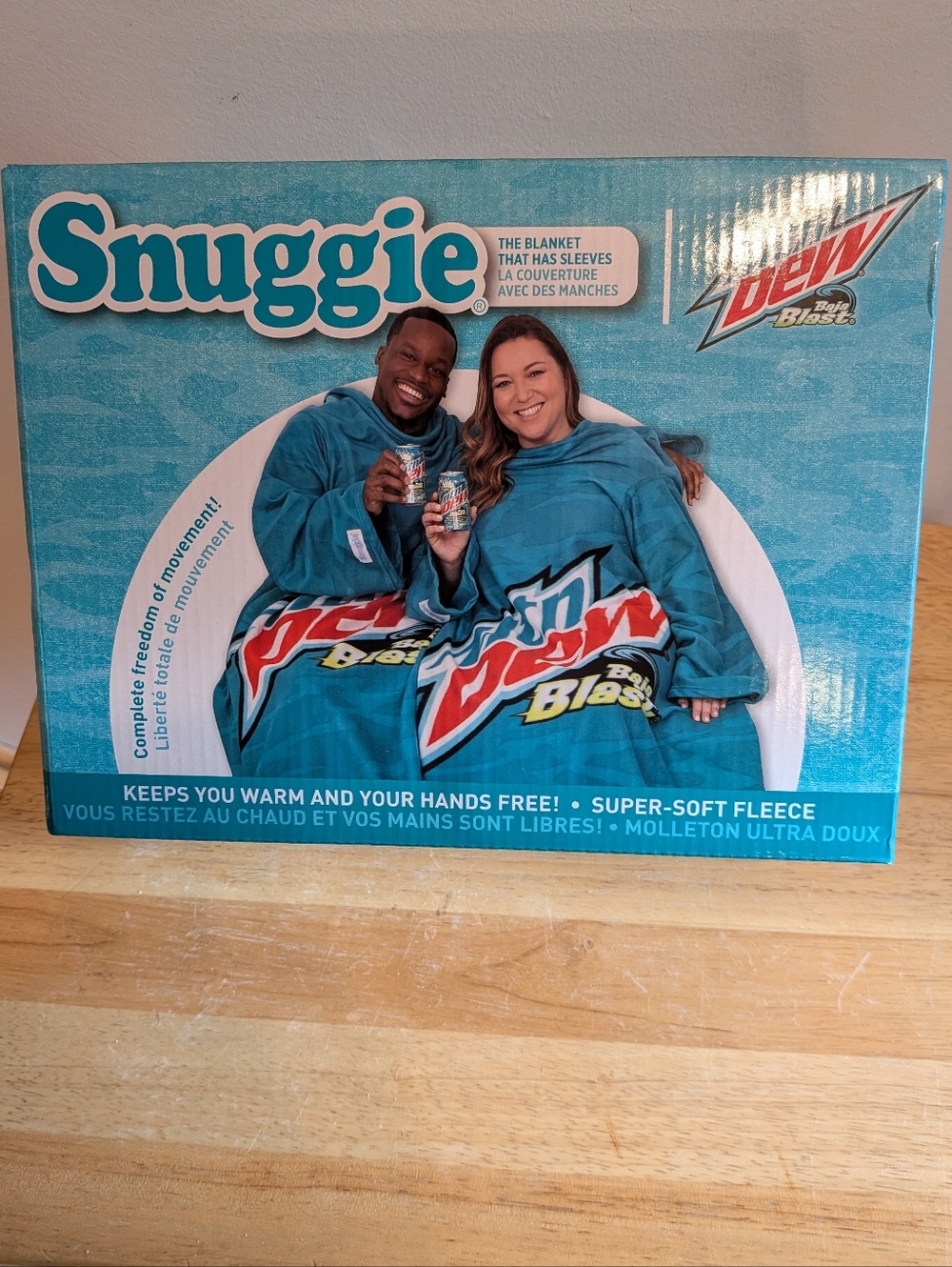 Mountain Dew Blast Teal Super-Soft Fleece Blanket with Sleeves